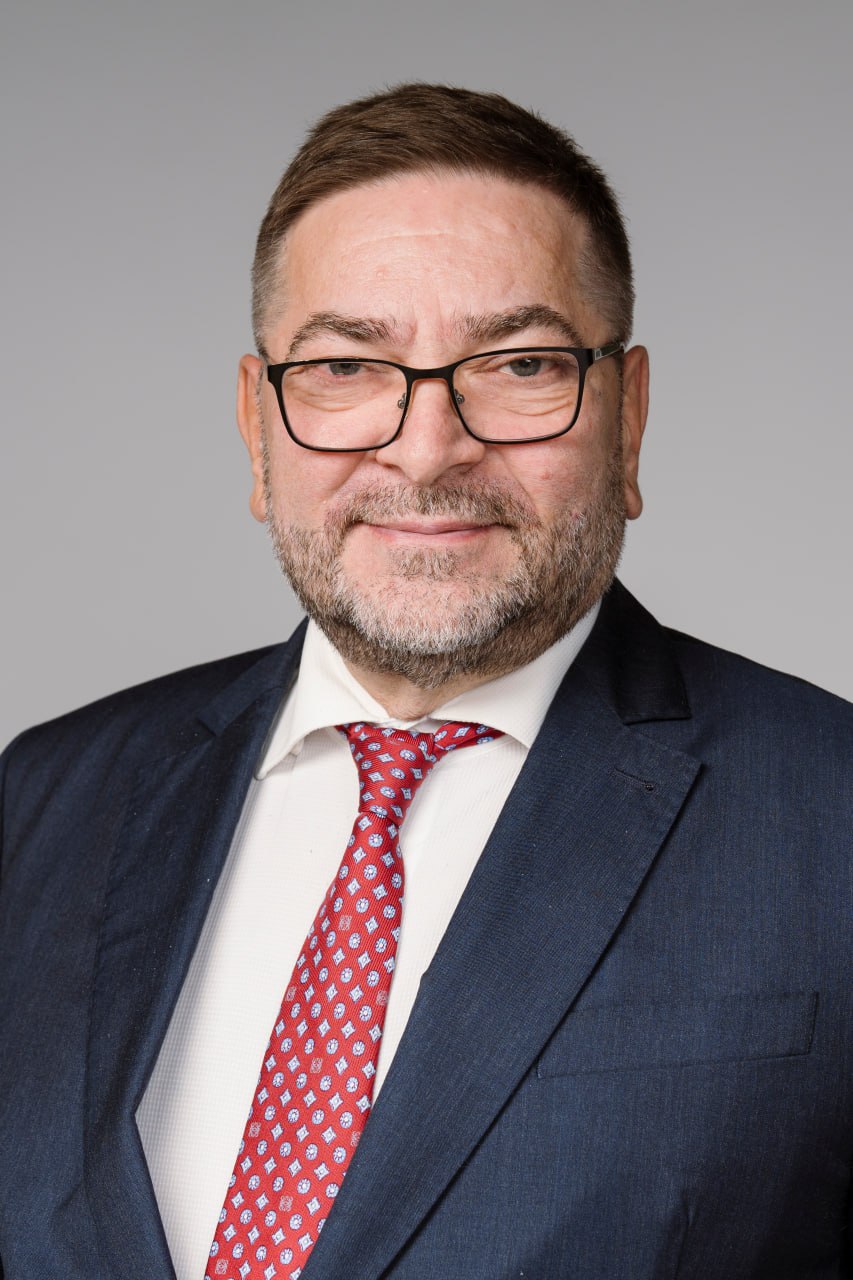 Александр Идрисов